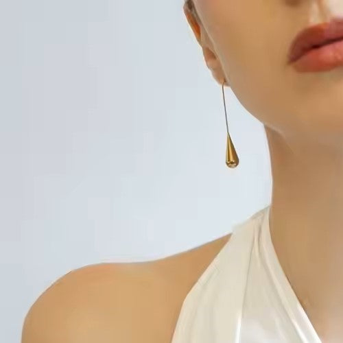 Drop Earrings on Model
